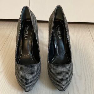 Black and Grey Fabric Pump